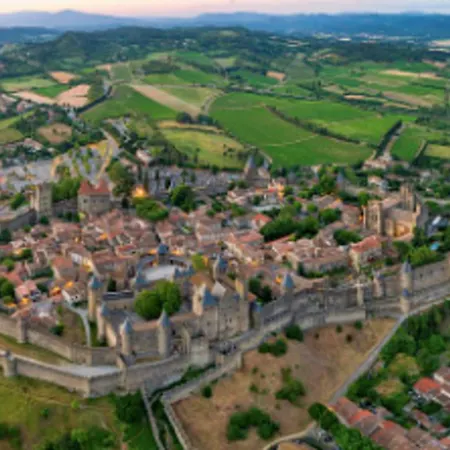 Pleasant T2 In The Heart Of The City Center * Carcassonne